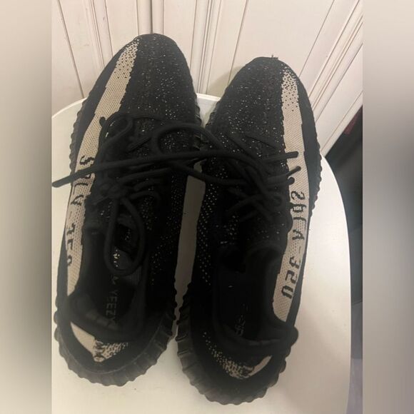 Adidas Yeezy Boost 350 V2 Low Oreo BY1604 2022 Adidas  Sz 12 main image 13